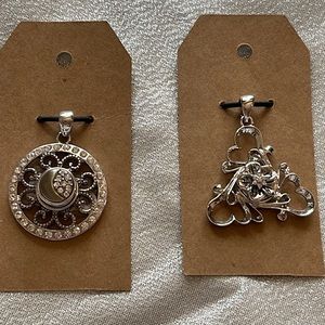 M&V pendant with 2 interchangeable snaps